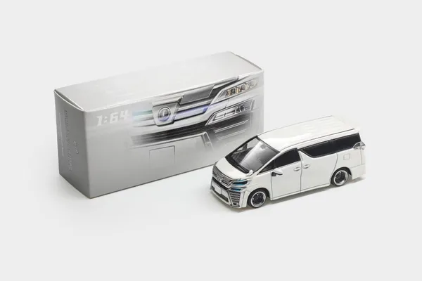 Modelmodel 1:64 Toyota Vellfire H30 white