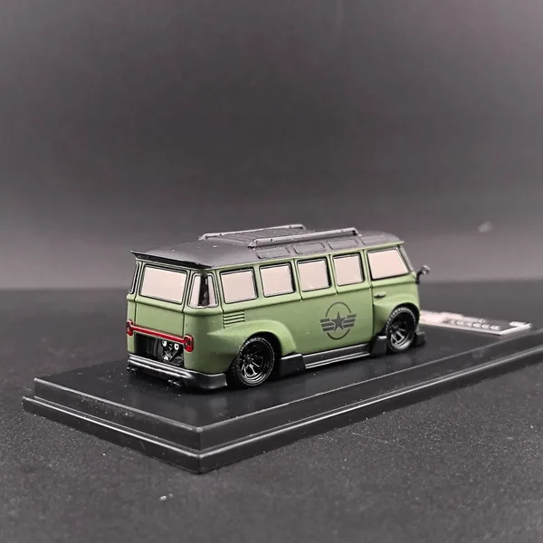 Inspire Model 1:64 VW Kombi "Volkswide Flyer" Bus Green (Air Force Version)