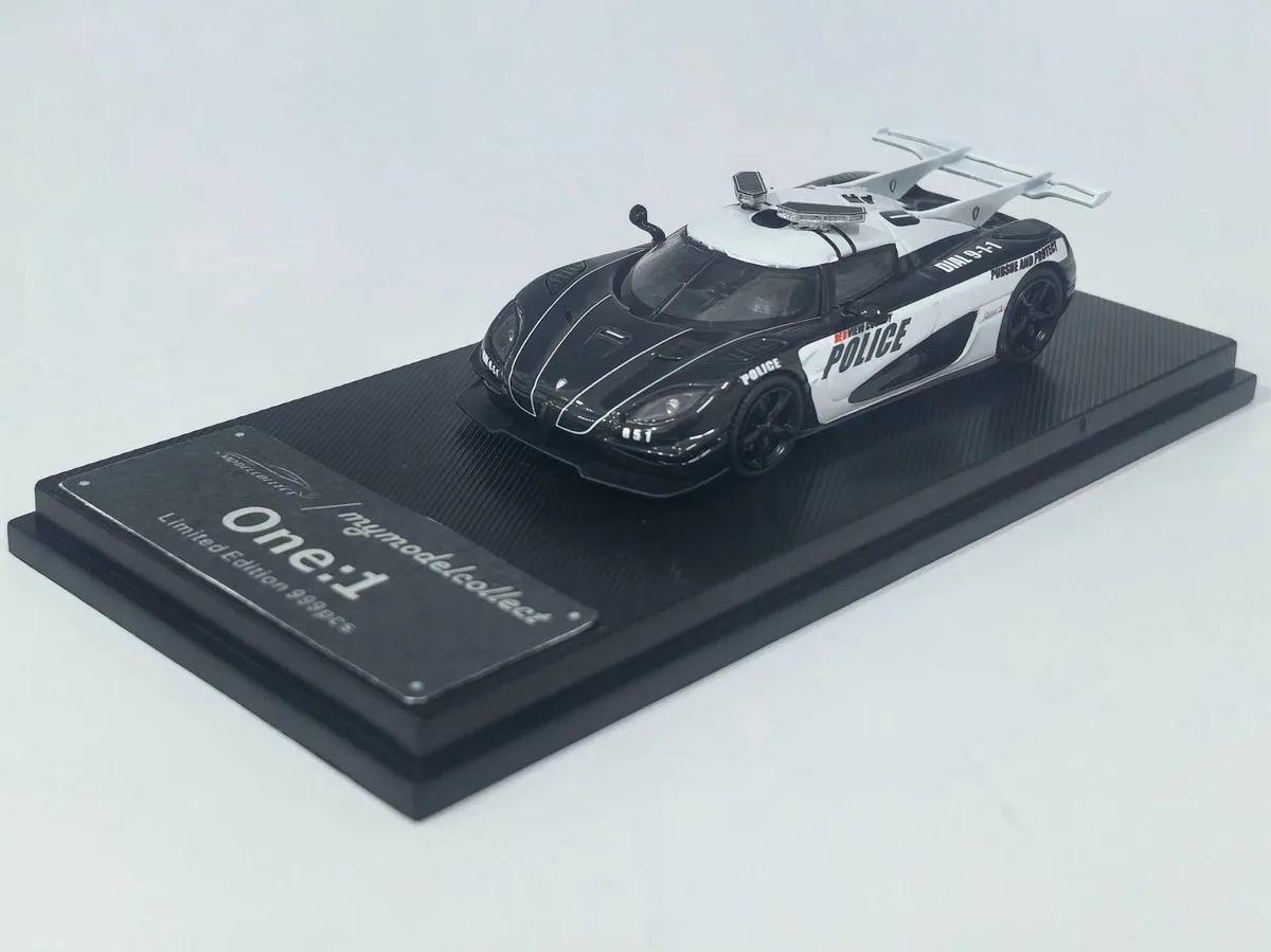 MC 1:64 Koenigsegg One 1 Black, White Police Car Paint Job