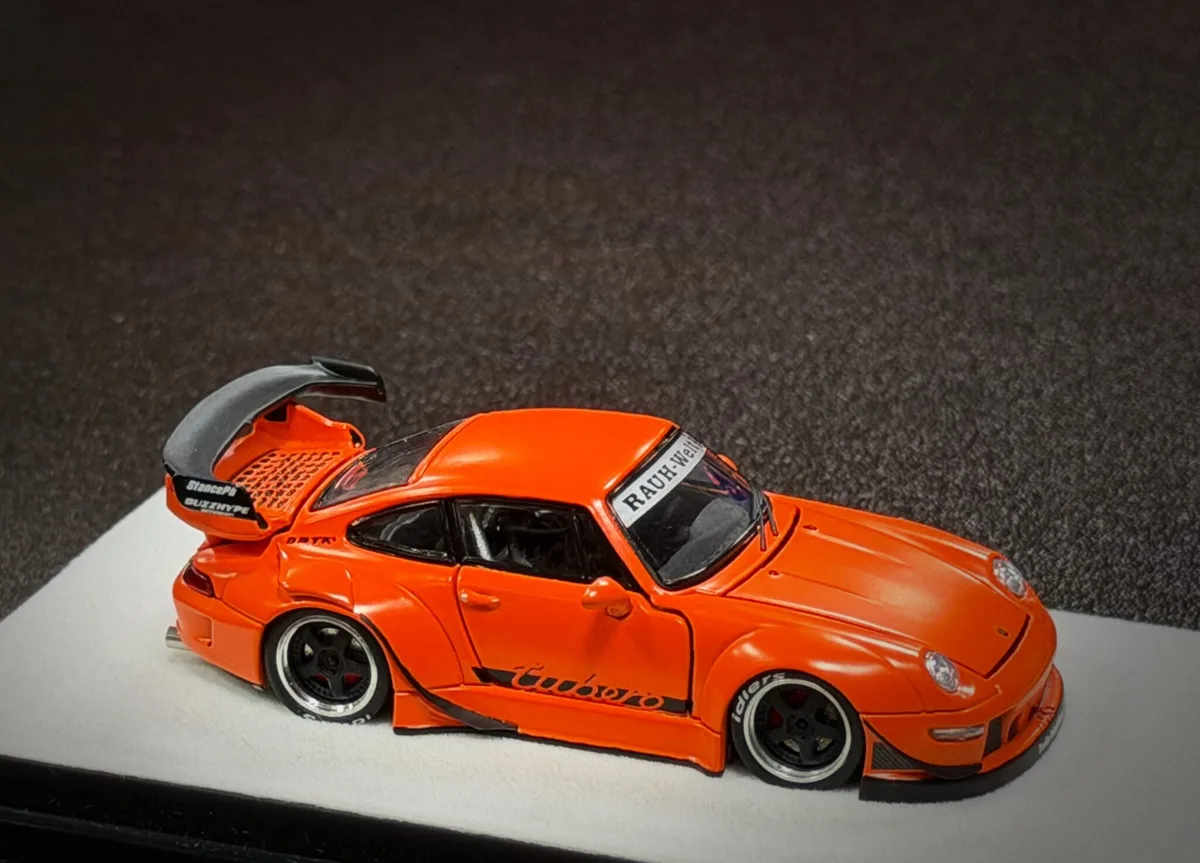 PGM 1:64 RWB 993 Matte Orange