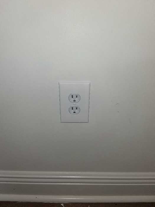 Install receptacle and plate cover in Flowood, MS