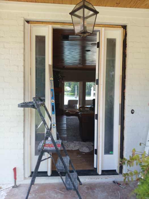 Installing a door and putting trim up in Gluckstadt, MS, photo 2