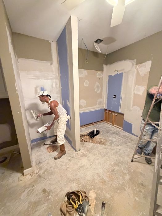 Cover floors from the place of entry to project in Flowood, MS, photo 7
