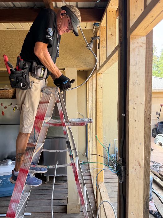 We are remodeling a back porch closing all the walls and insulate the ceiling in Brandon, MS, photo 2