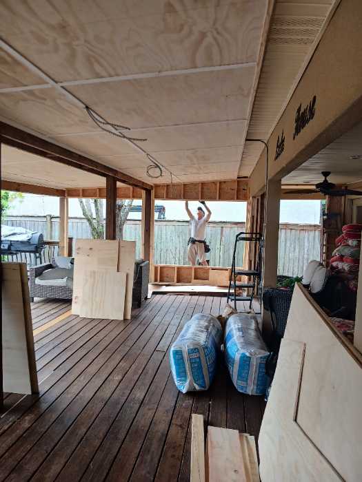 Installing insulation on the back porch in Canton, MS, photo 5