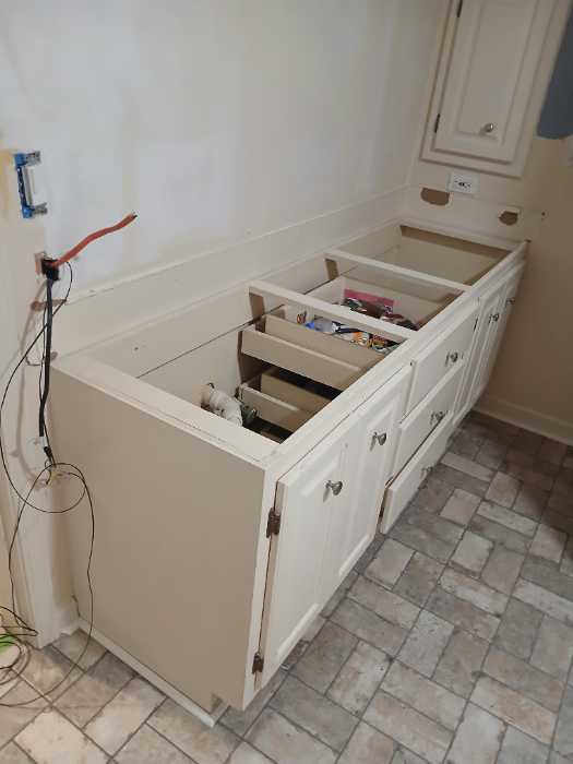 Remove bathroom countertop in Brandon, MS