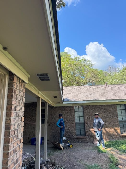 Removing rotten, soffit and facia and replace back in Brandon, MS, photo 2