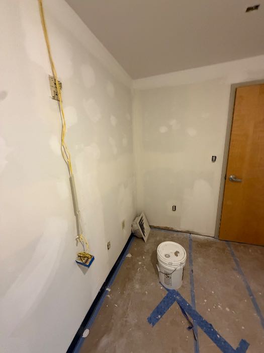 Had a air-conditioning leak in the ceiling and water damage in Richland, MS, photo 2