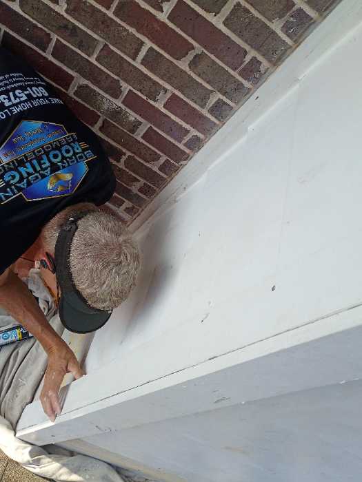 Replacing siding and caulking it in Brandon, MS, photo 2
