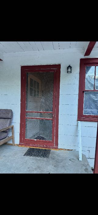 Replace screen door with new window functioning storm door in Vicksburg, MS