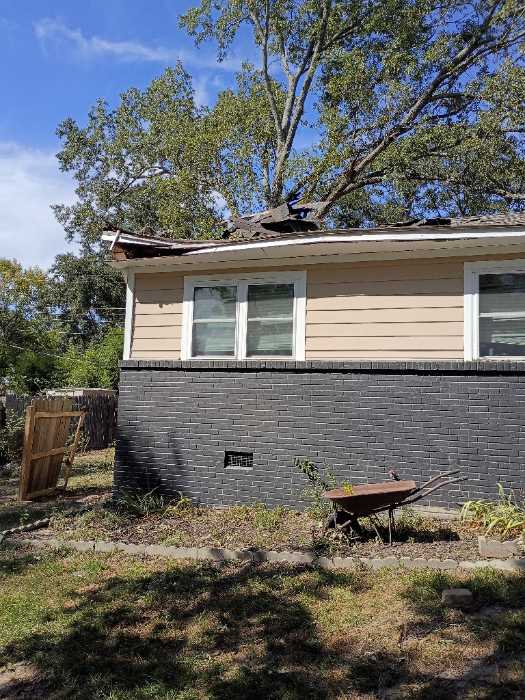 Tarping a roof in Pearl, MS, photo 4