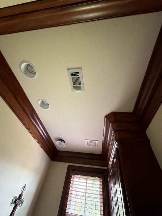 Interior bathroom paint and drywall repair in Flowood, MS, photo 2
