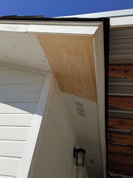 Caulking and spackling to get ready for painting in Brandon, MS, photo 2