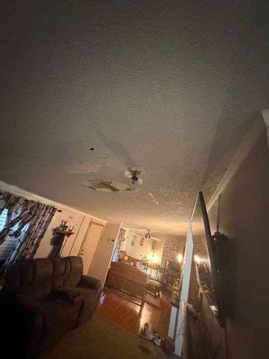 Inspected interior ceiling where Sheetrock damage occured in Crystal Springs, MS, photo 5
