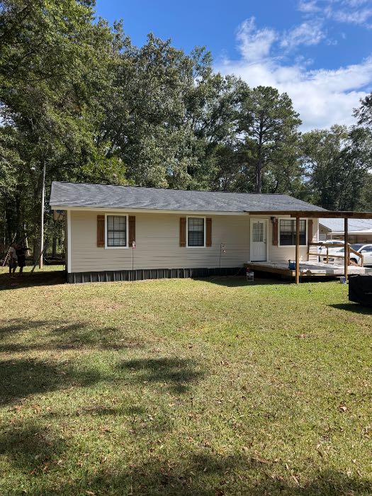Install new shutter and painted exterior in Brandon, MS