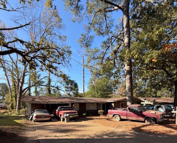 Full roof replacement, sofit, decking, trim in Jackson, MS