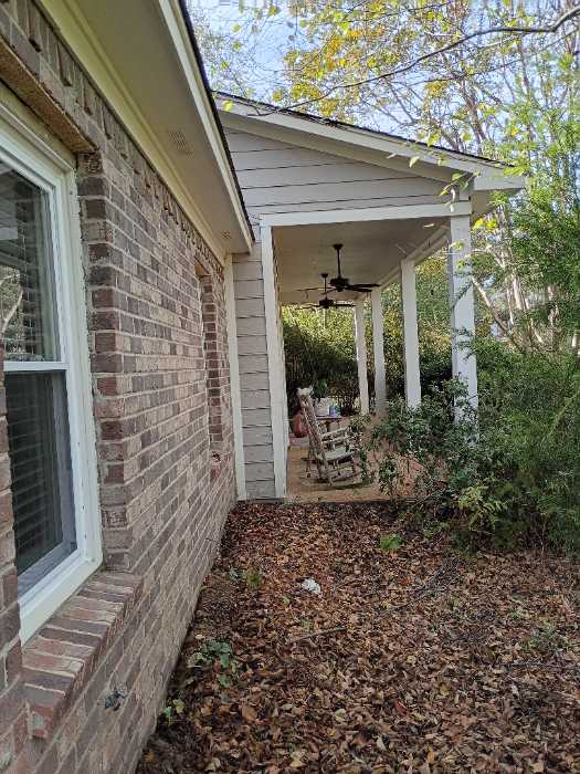 Pressure washing the whole house front and back in Madison, MS, photo 2