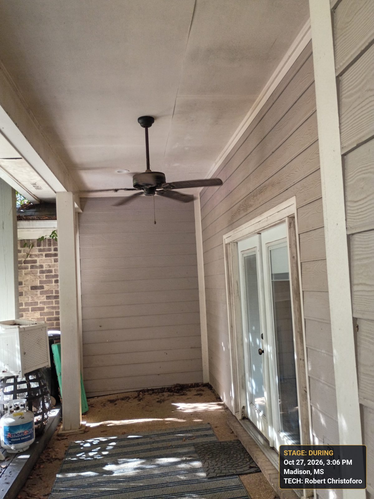Pressure wash the back of the house and the back porch in Madison, MS, photo 4