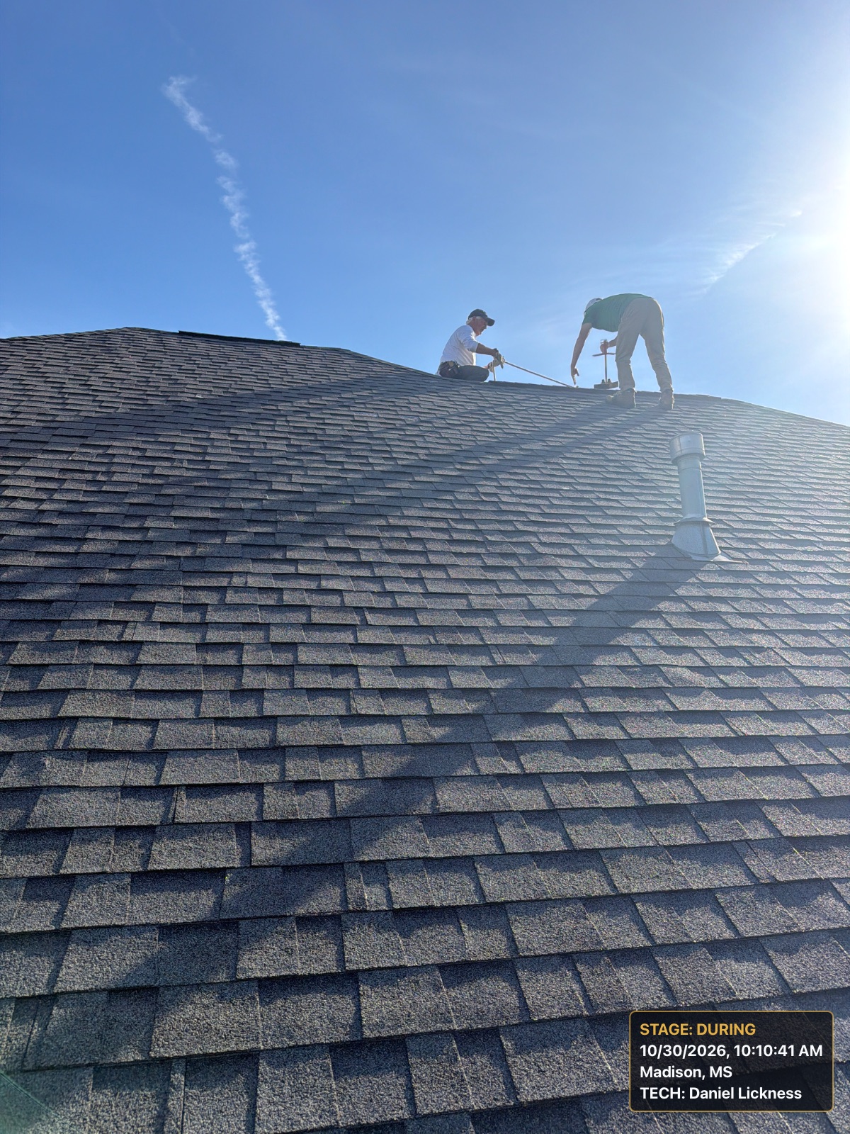 Meeting with engineer for roof inspection in Madison, MS, photo 2