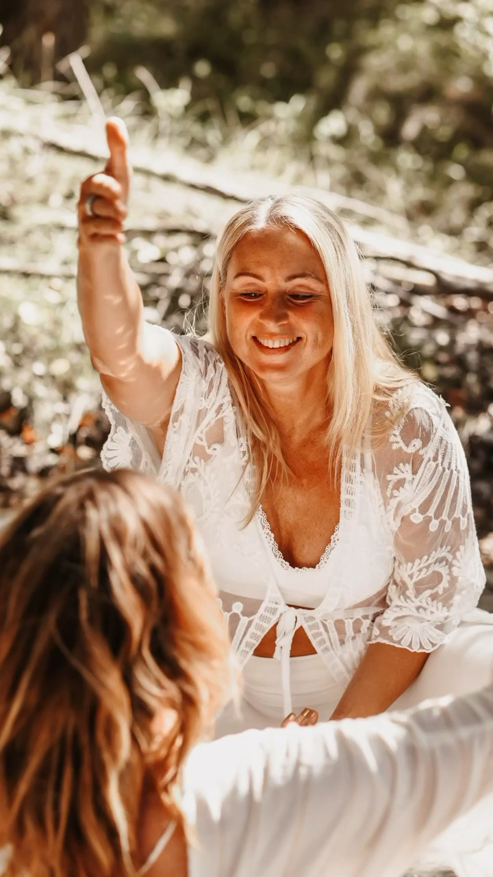 FEMININ KRAFT- Flow & Glow