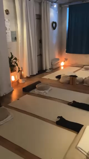 Restorative yoga - drop in (90 min)