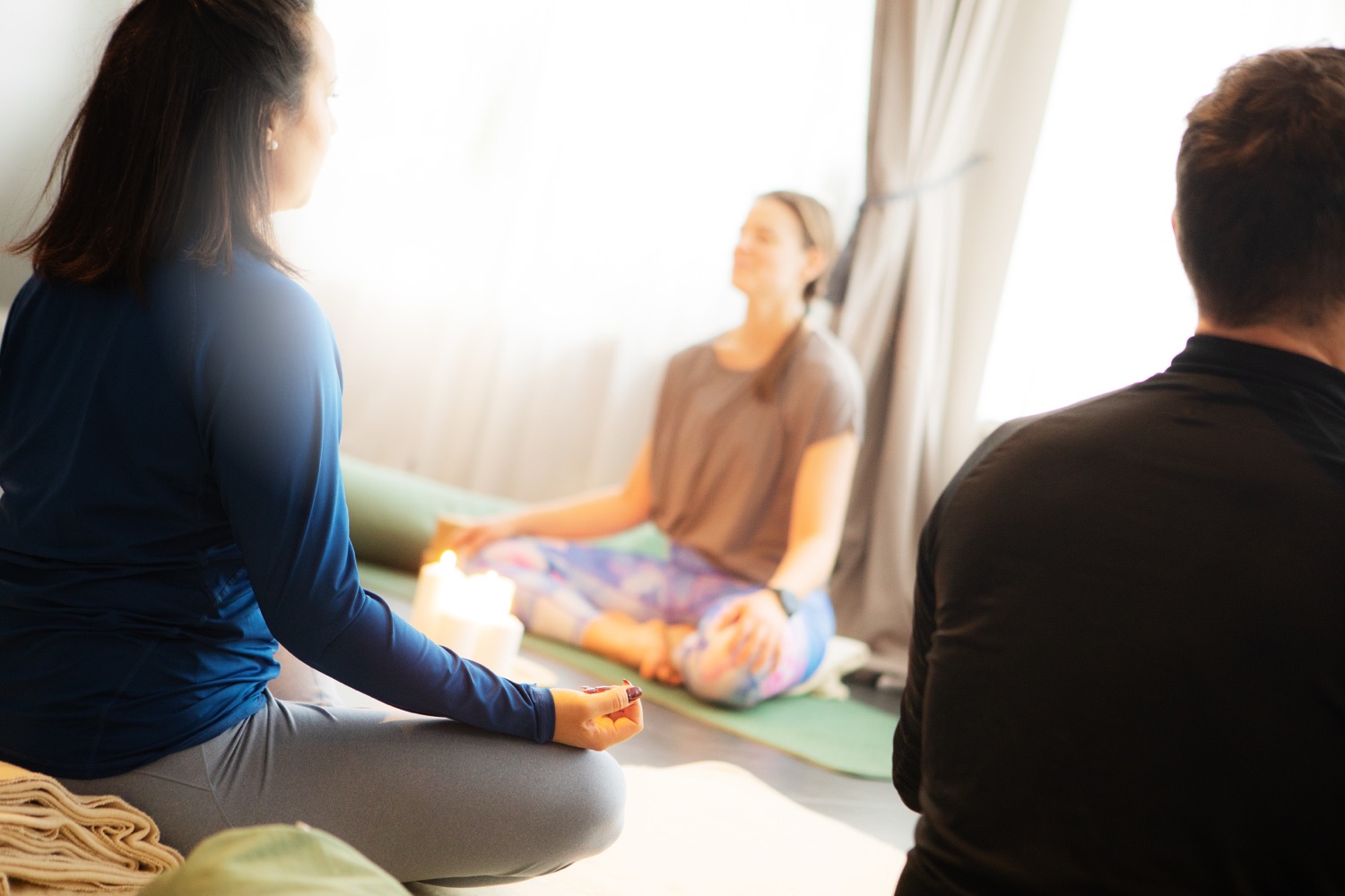Mediyoga 75 min, tema: Att vila sig i form