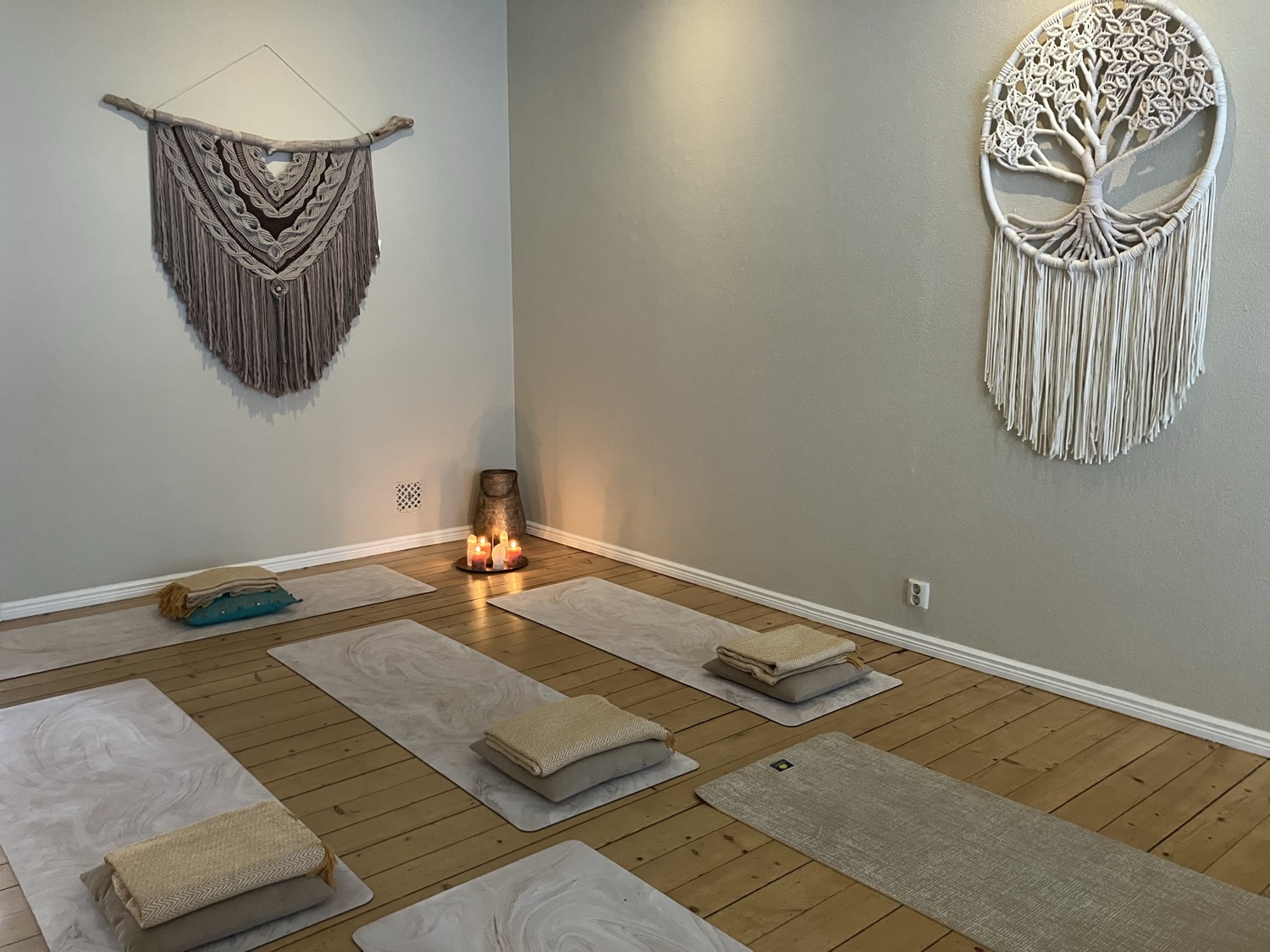 HormonyYoga- Medicinsk yogakurs för kvinnor