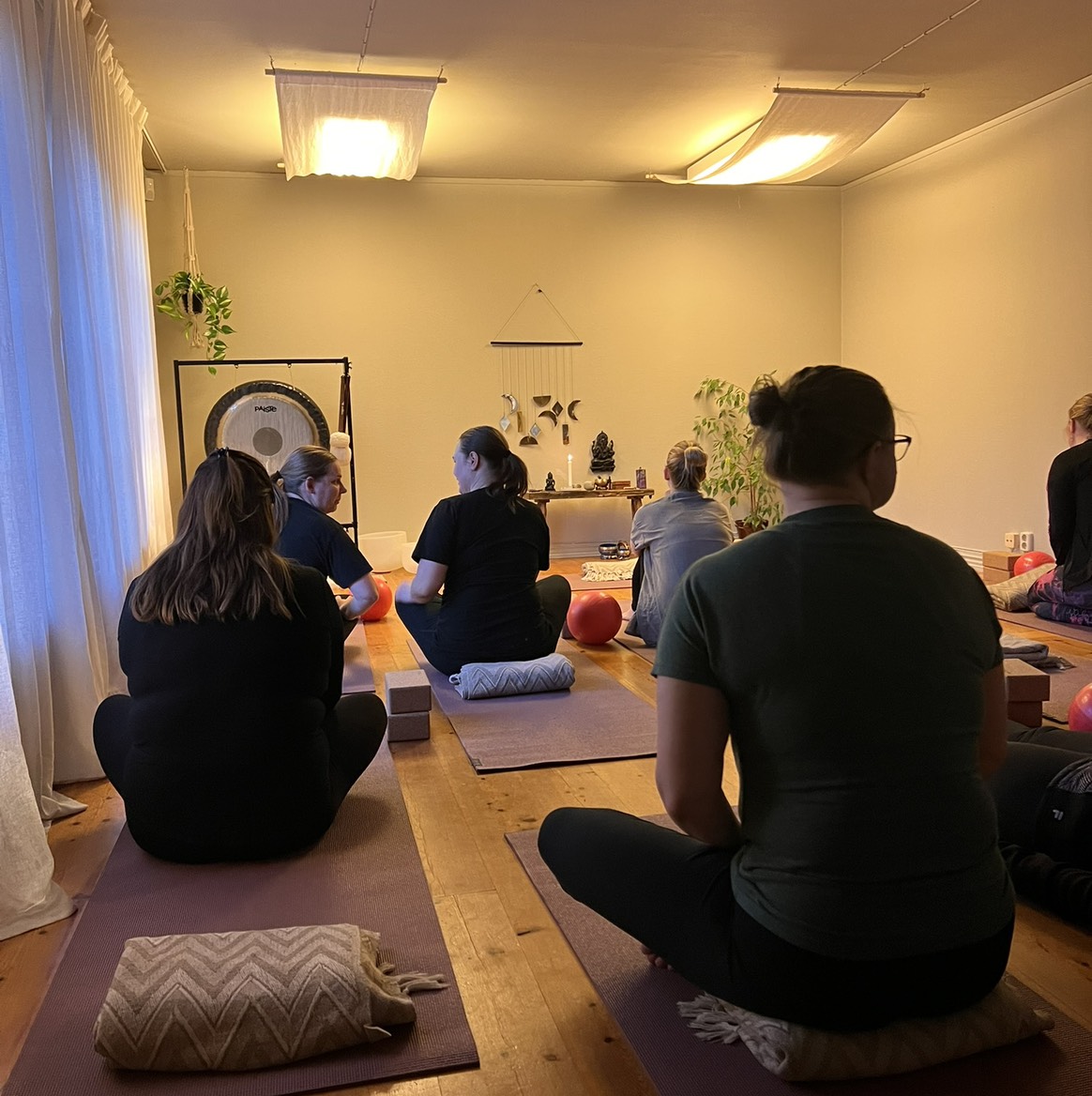 YOGAlates kurs START Jan 2026