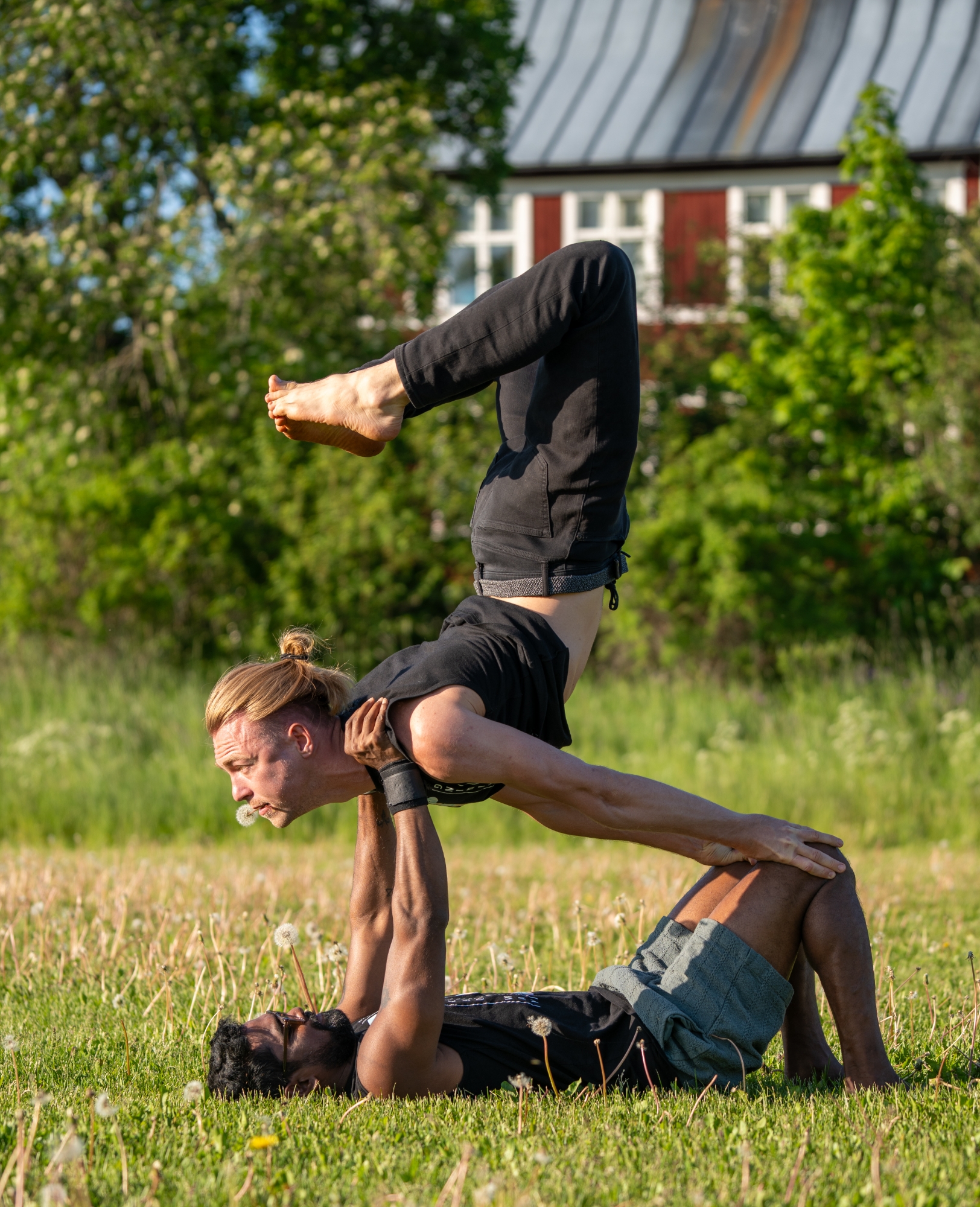 Pröva på Acroyoga