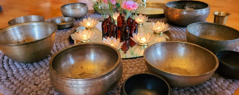 Aw soundbath relax into the weekend with Mimmi and Anna