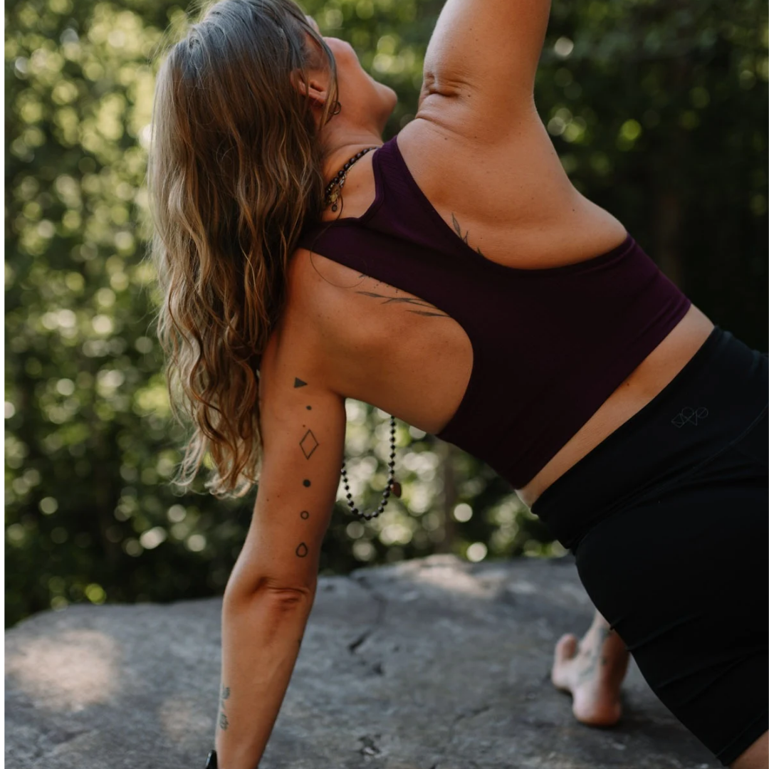 Yoga DJUPDYK HEL TERMIN Våren 2026 Måndagar Kl 19.15-20.30.