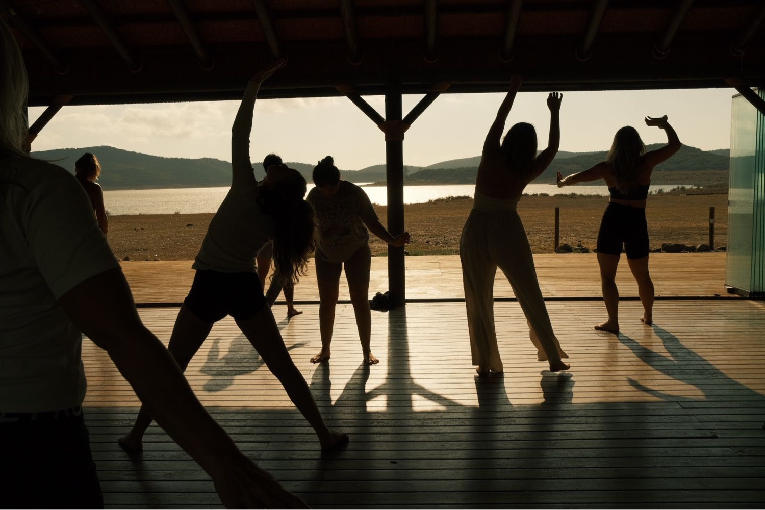 Intuitiv dans med avslutande sound bath