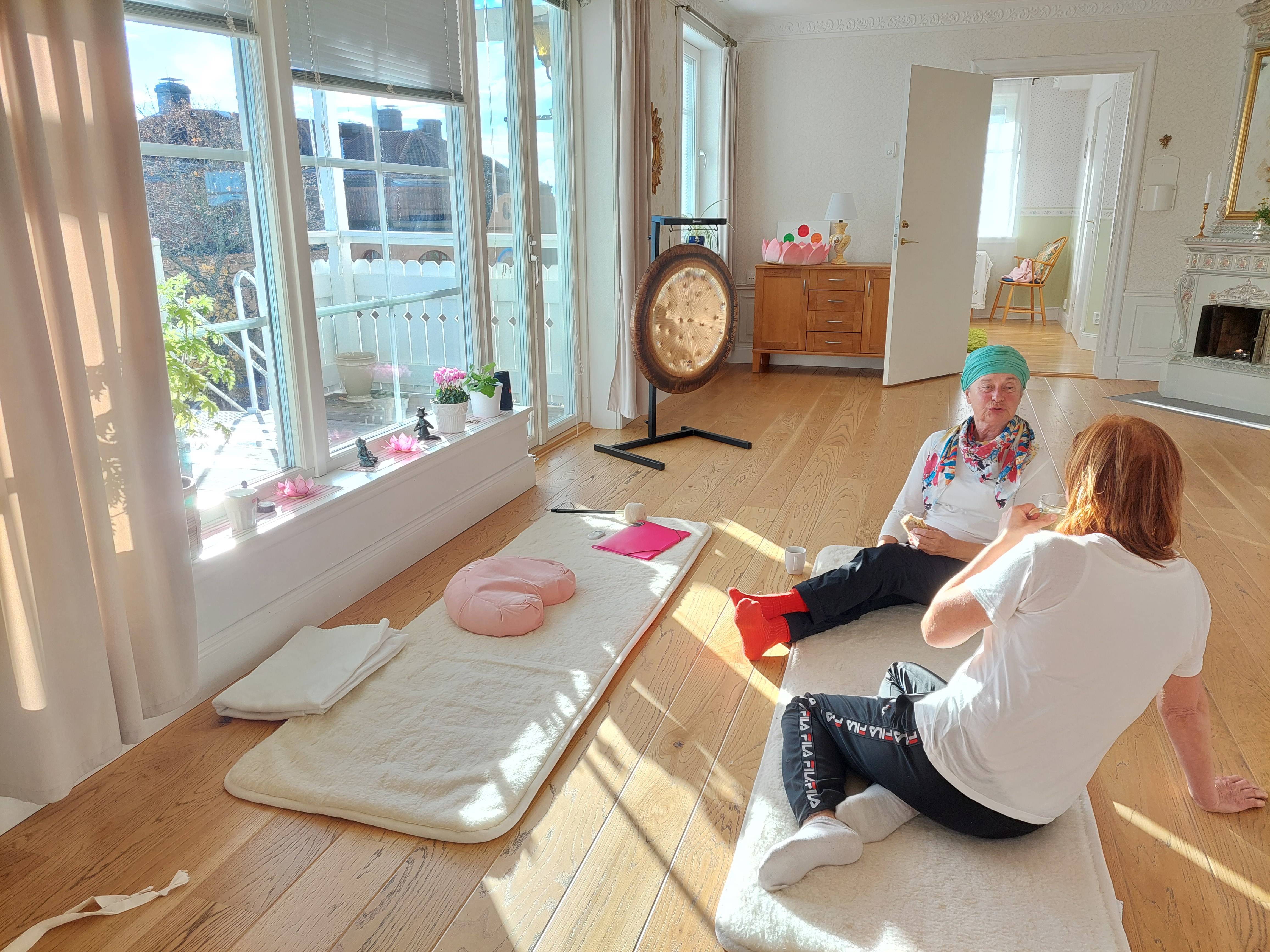 Kundaliniyoga Kurs Måndagar kl 11-12:30 14 gånger