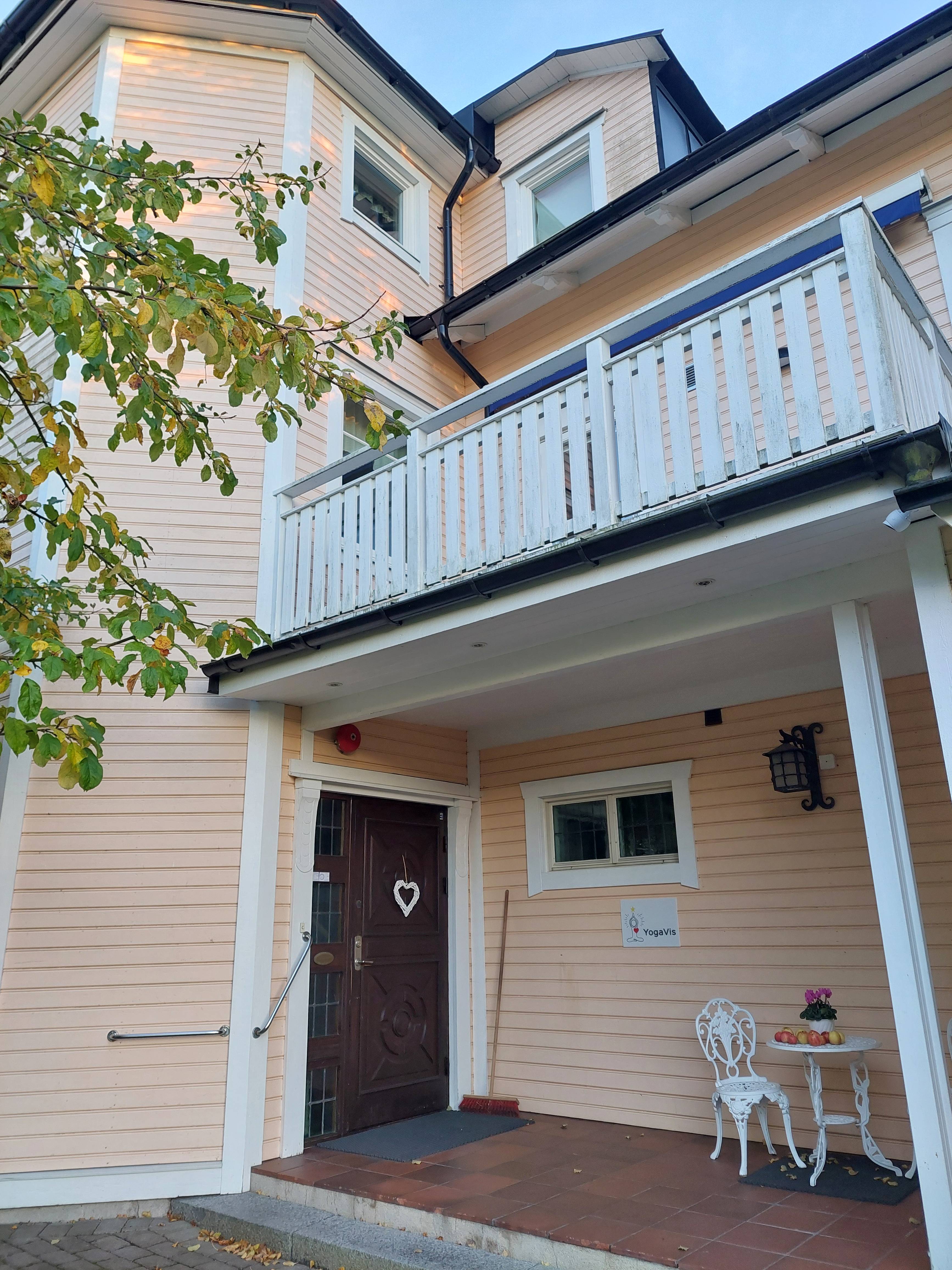 Kundaliniyoga Kurs Måndagar kl 11-12:30 14 gånger