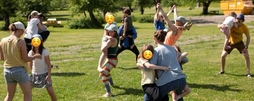 Acroyoga för barnfamiljer - for families!