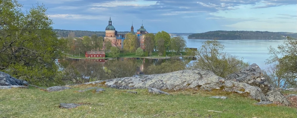 Yoga på Hjorthagsberget (Bellmanplatsen)