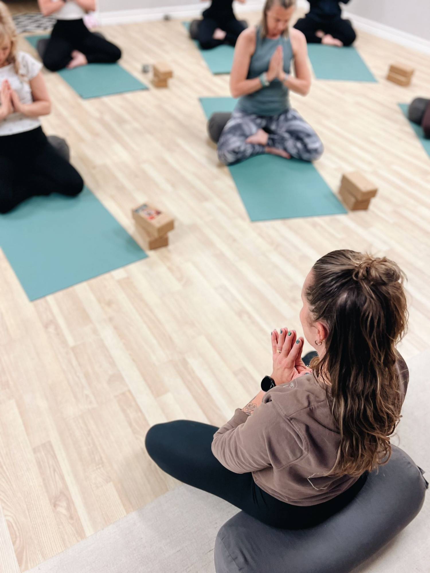 Öppen klass Yoga UPPLEV LIVET