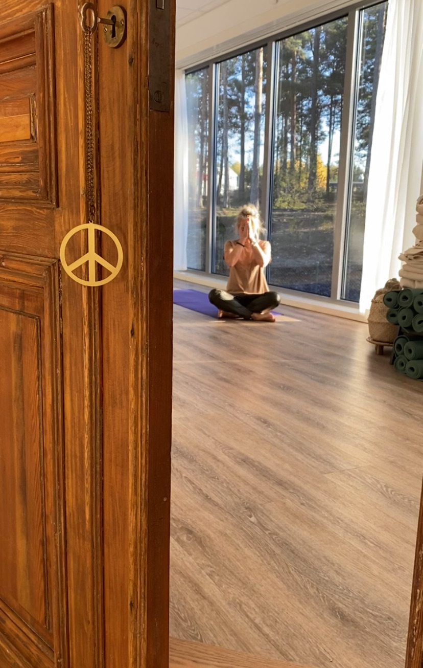 Mindfulness & Yinyoga 75 min med Nenne