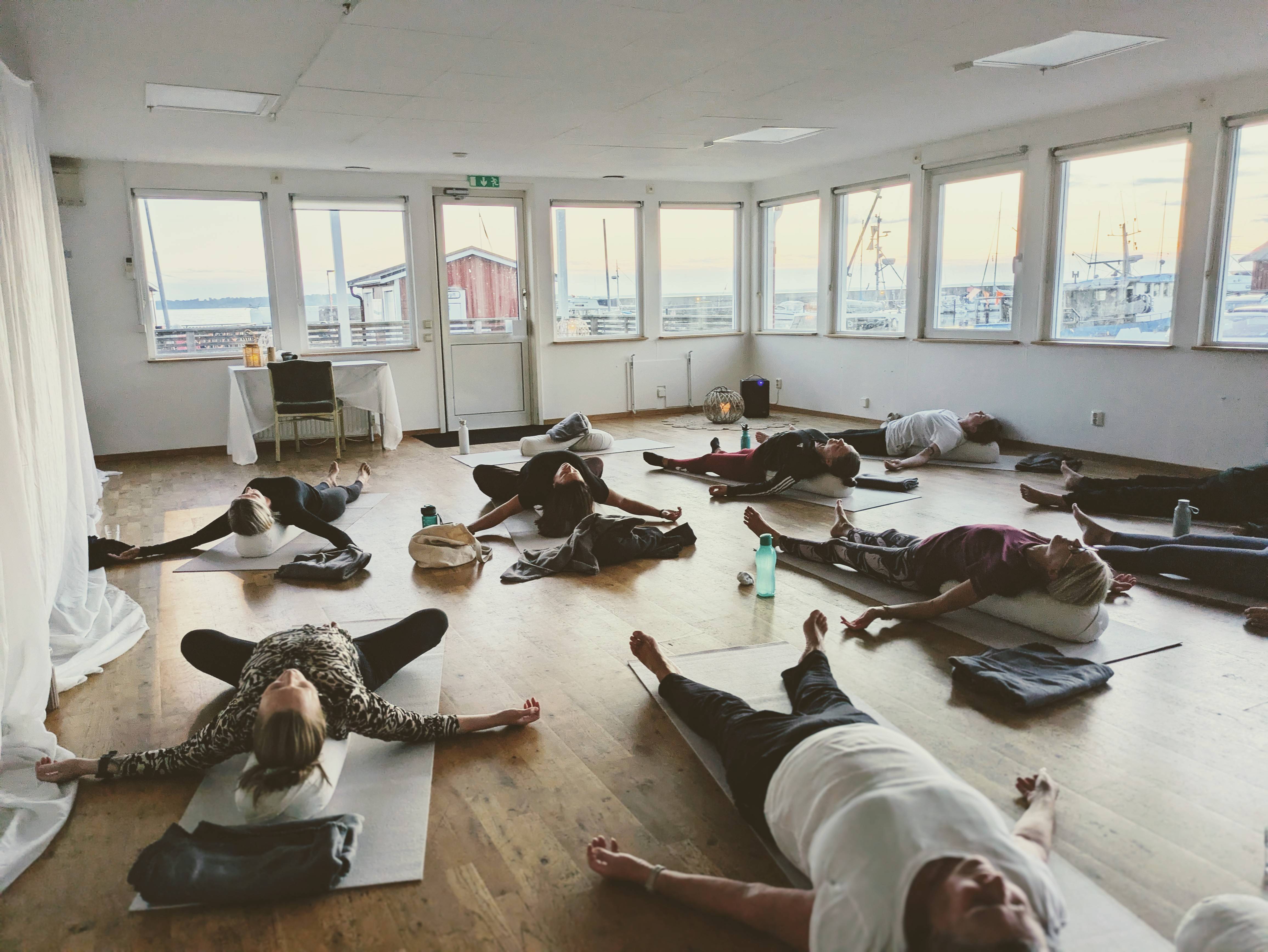 Yinreikiyoga i Ålabodarna Tisdagar