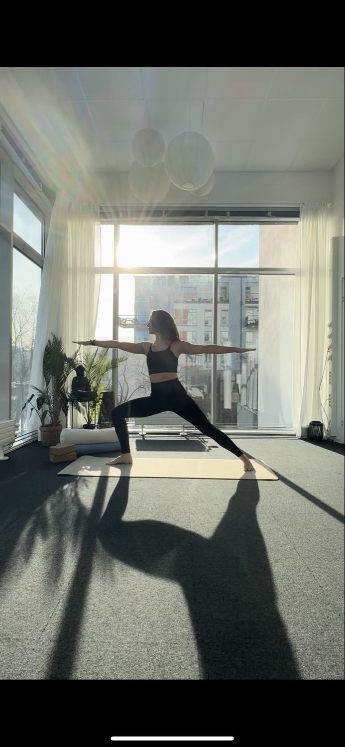 Morgonyoga & Frukost - Vinyasa Flow