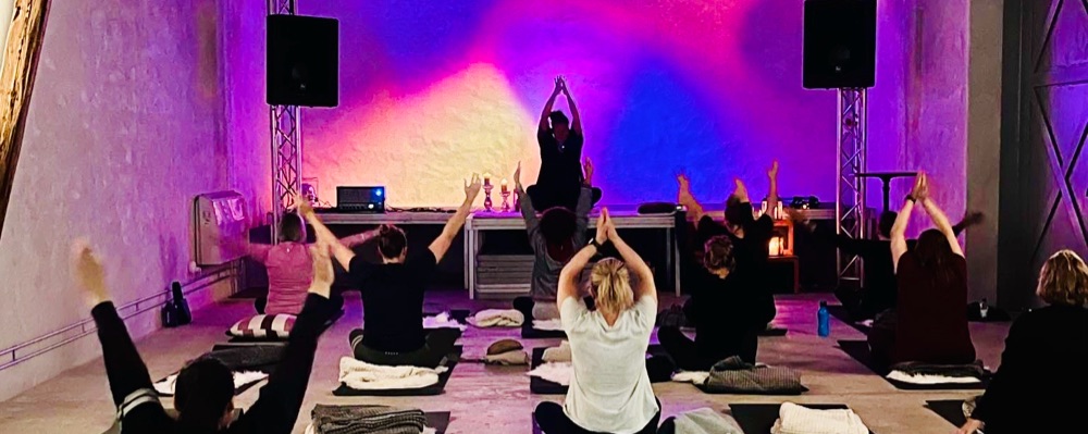Hormon och Lymfyoga 75 min drop in