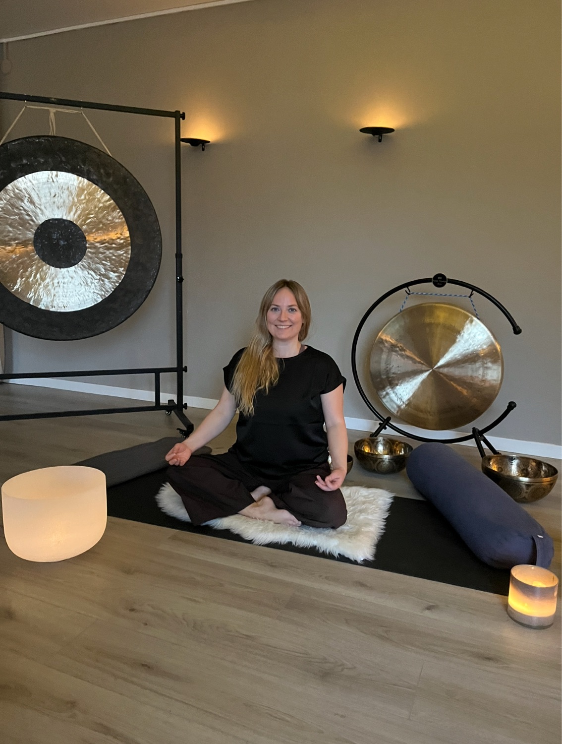 Kundaliniyoga med lång sound healing