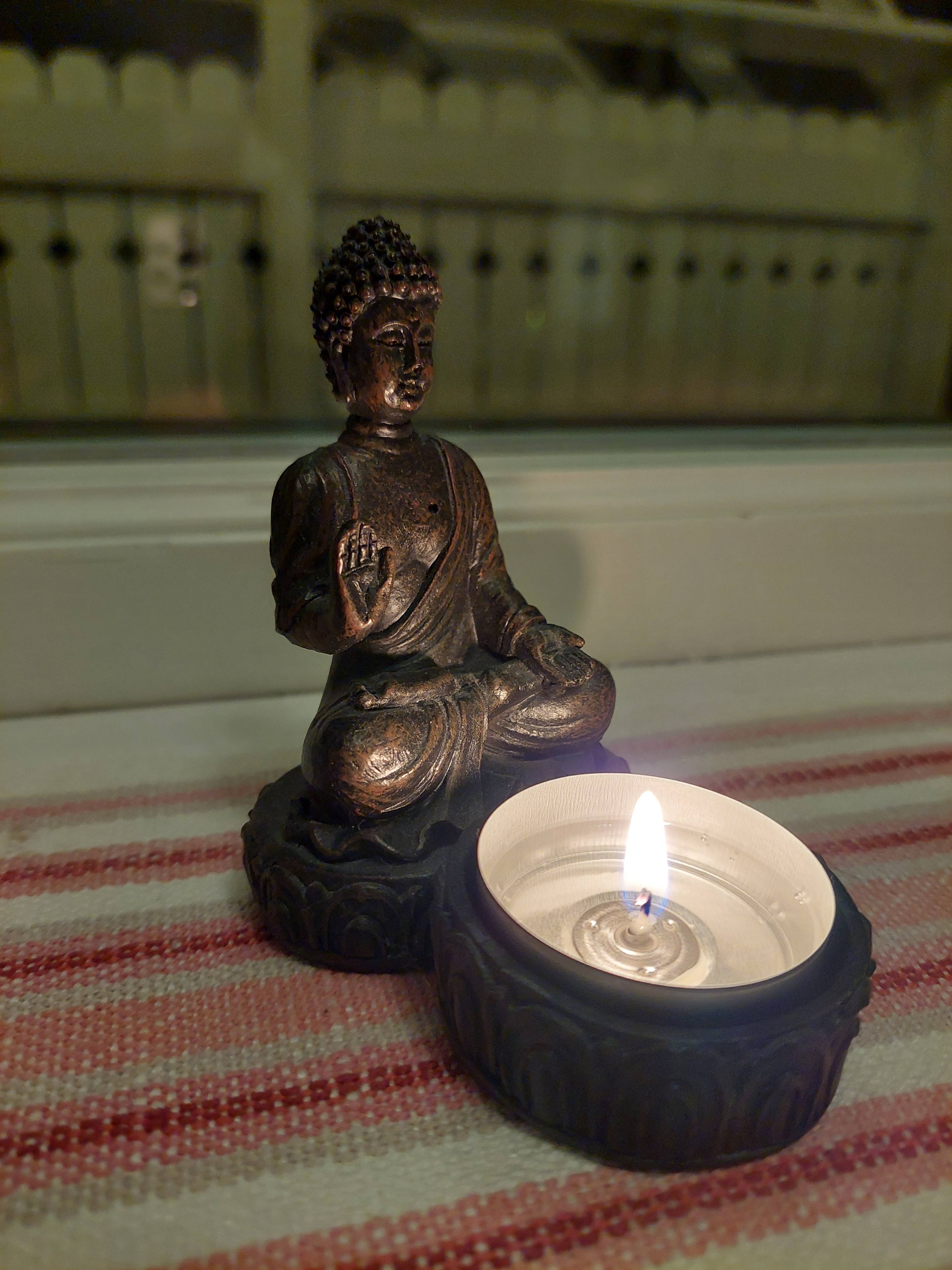 Kundaliniyoga Kurs Tisdagar kl 11-12:30 14 gånger