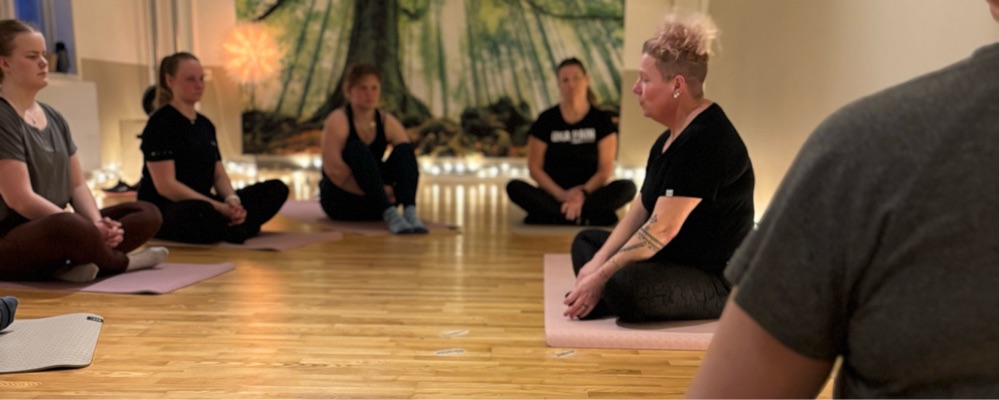 Kurs i medicinsk yoga fokus på minskad stress