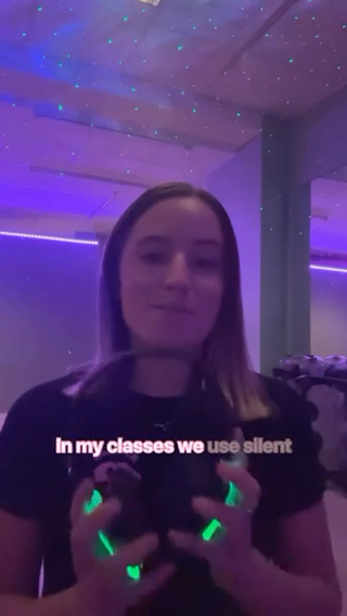 Start 10 nov - Mondays 18:30 Flow & Glow PoV with Ronja