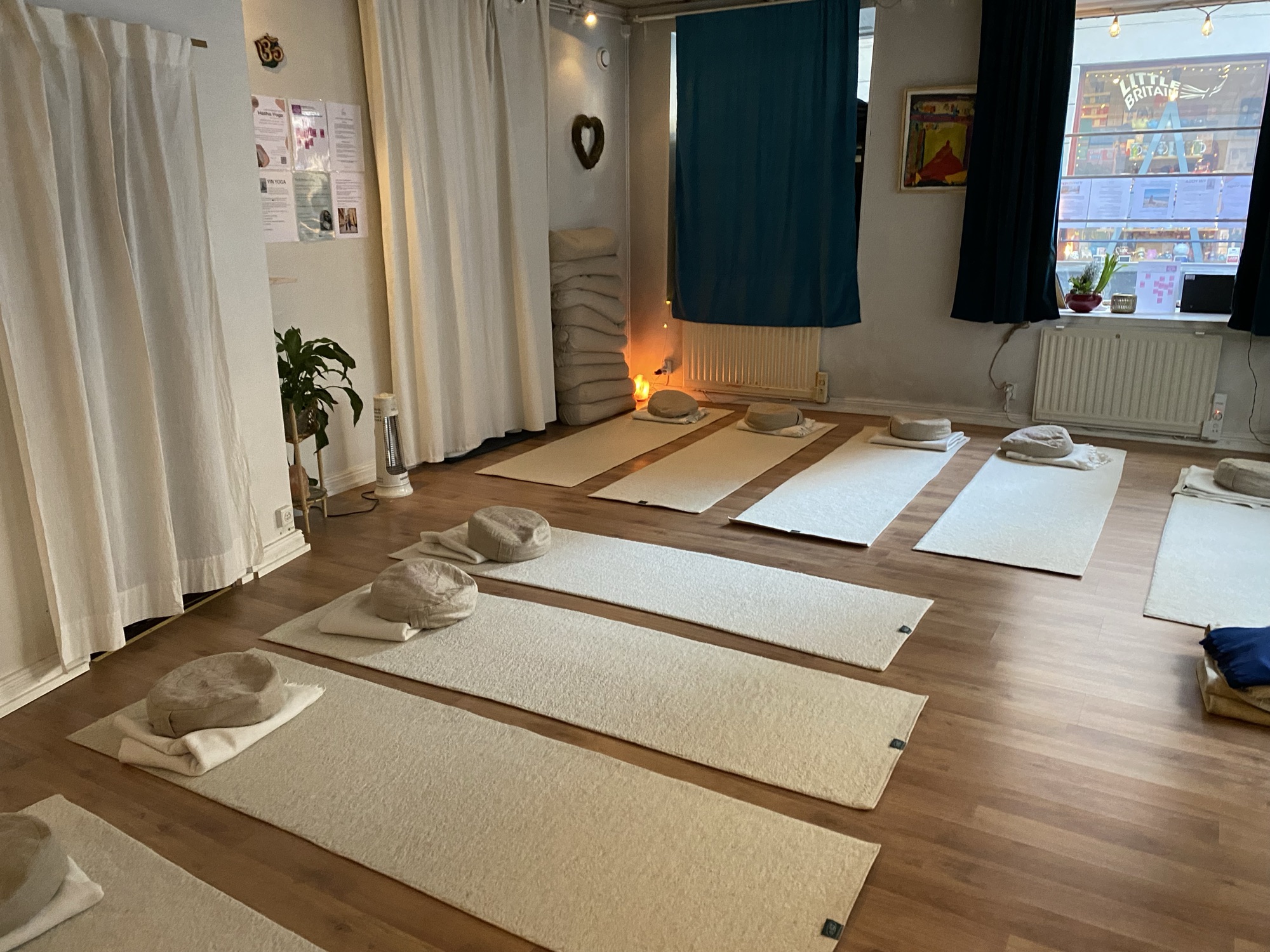 Kundaliniyogakurs - Medveten närvaro