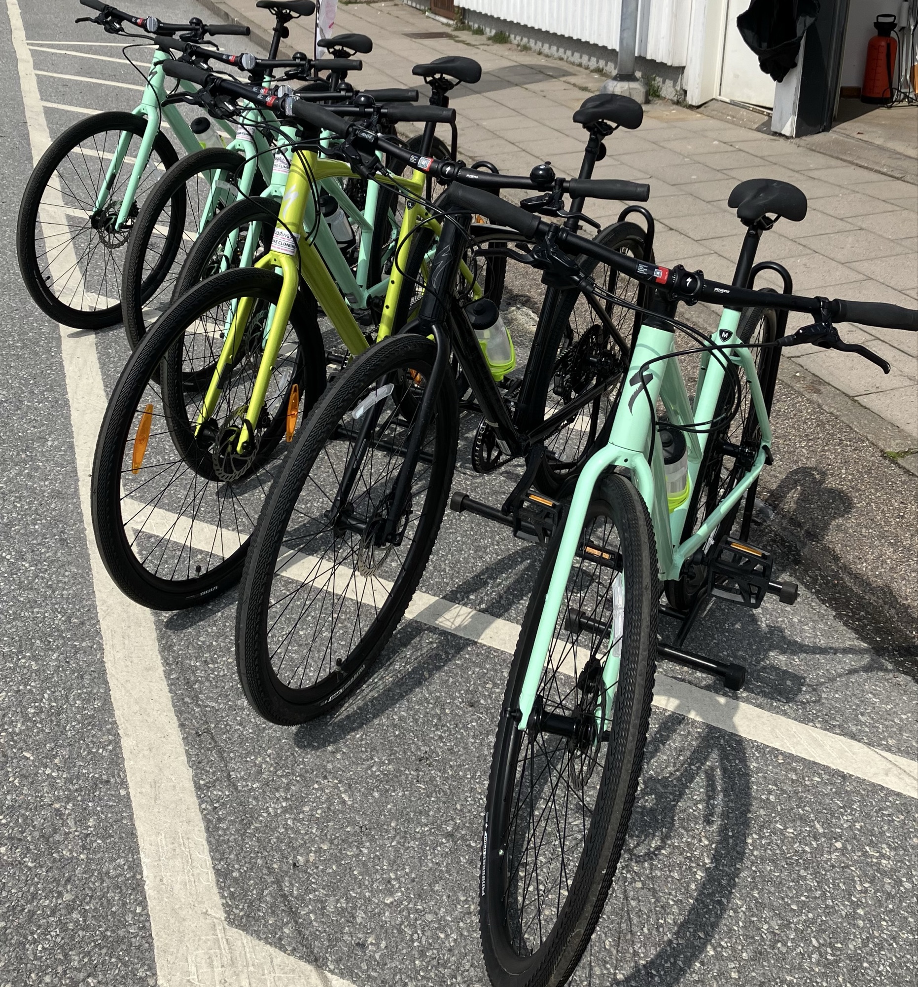 Hyra cykel Specialized Sirrus
