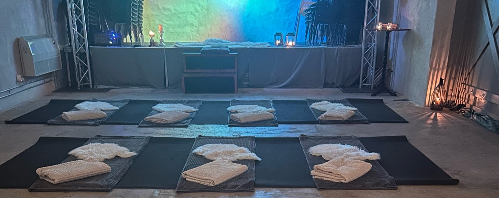 Hormon och Lymfyoga kl 19.00 drop-in