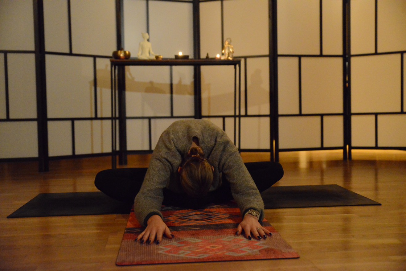 Extra yin yoga online
