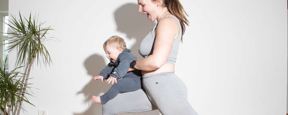 Mamma bebis yoga (för små bebisar) i Ålabodarna - 8 ggr
